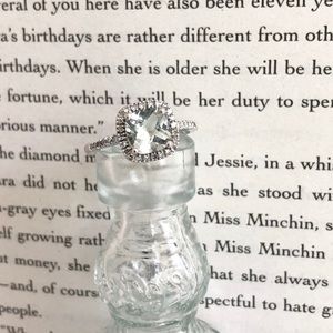 14K white gold light green amethyst ring